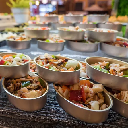 Golden Bahia De Tossa & 4* Sup. Тоса-де-Мар