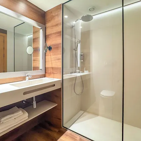 Golden Bahía De Tossa&spa 4* Sup. Hotel 4*