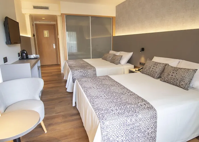 Golden Bahia De Tossa & 4* Sup. 4* Tossa de Mar